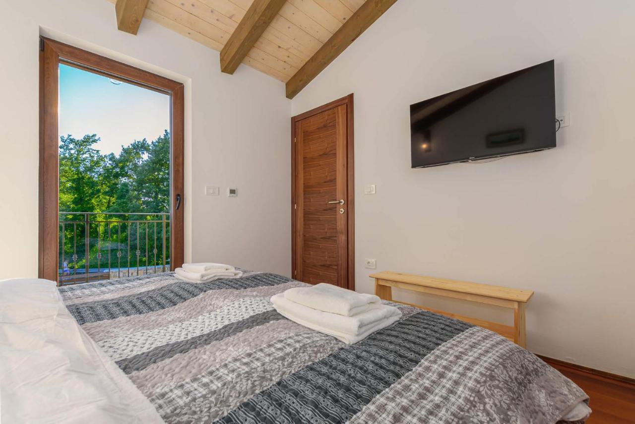 Villa David - Luxurious Secluded Villa With A Heated Pool Butkovići Extérieur photo
